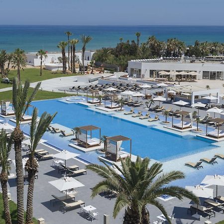 Jaz Tour Khalef Hotel Sousse Exterior foto The swimming pool at the hotel