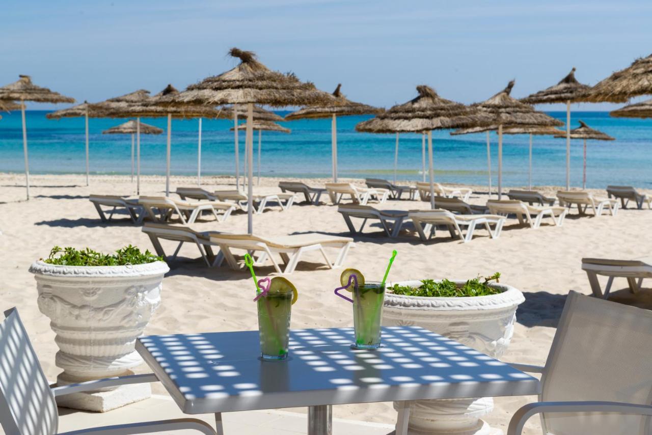 Jaz Tour Khalef Hotel Sousse Exterior foto Beach in Cala Galdana