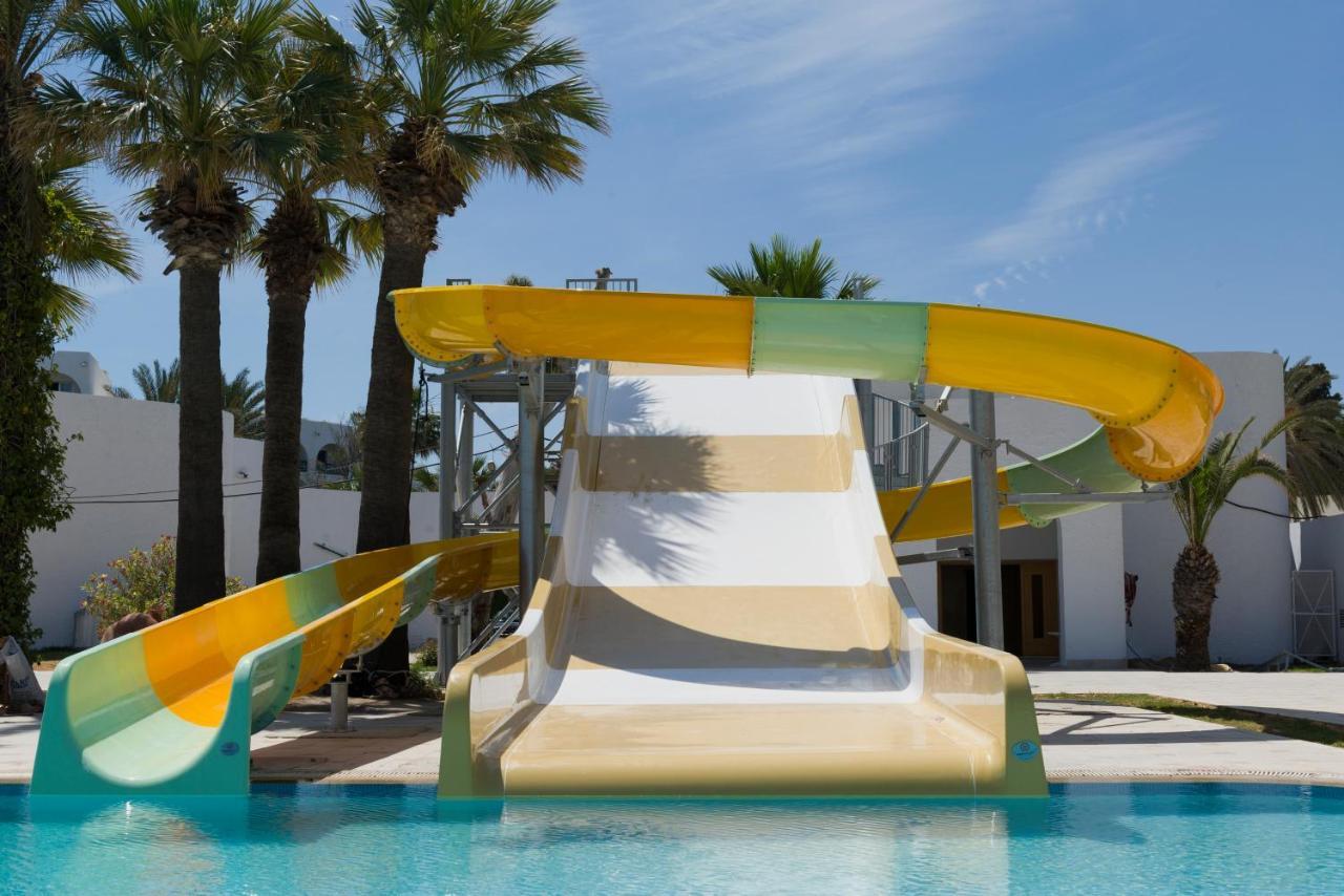 Jaz Tour Khalef Hotel Sousse Exterior foto A water slide
