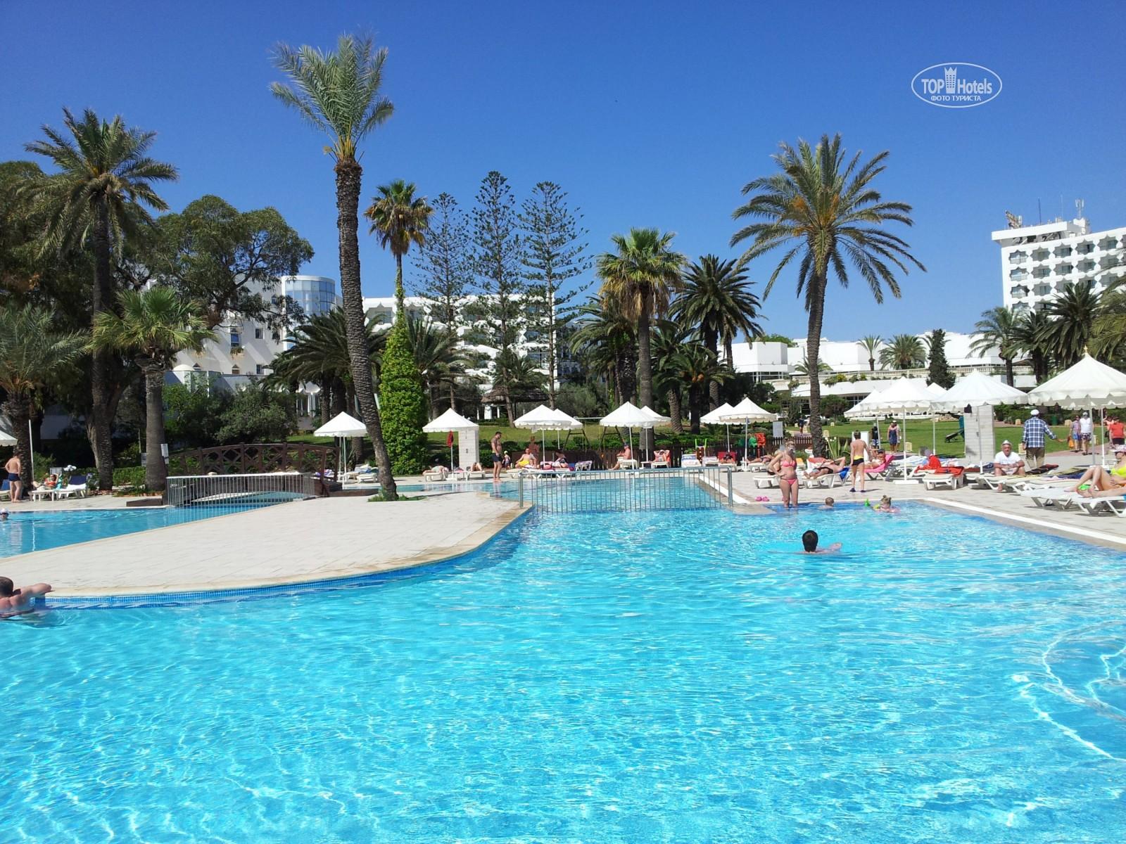 Jaz Tour Khalef Hotel Sousse Exterior foto A swimming pool in Tunisia