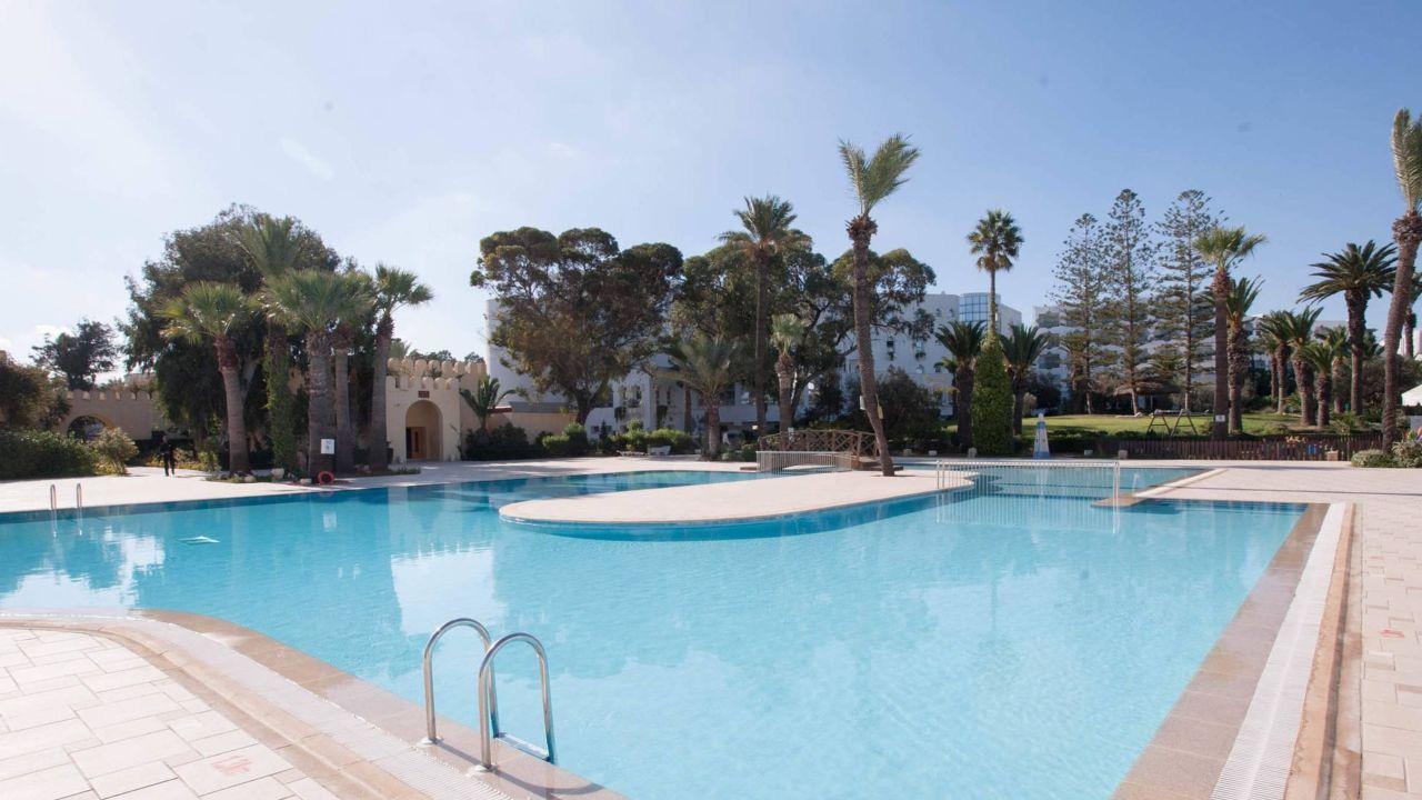Jaz Tour Khalef Hotel Sousse Exterior foto A swimming pool in Tunisia