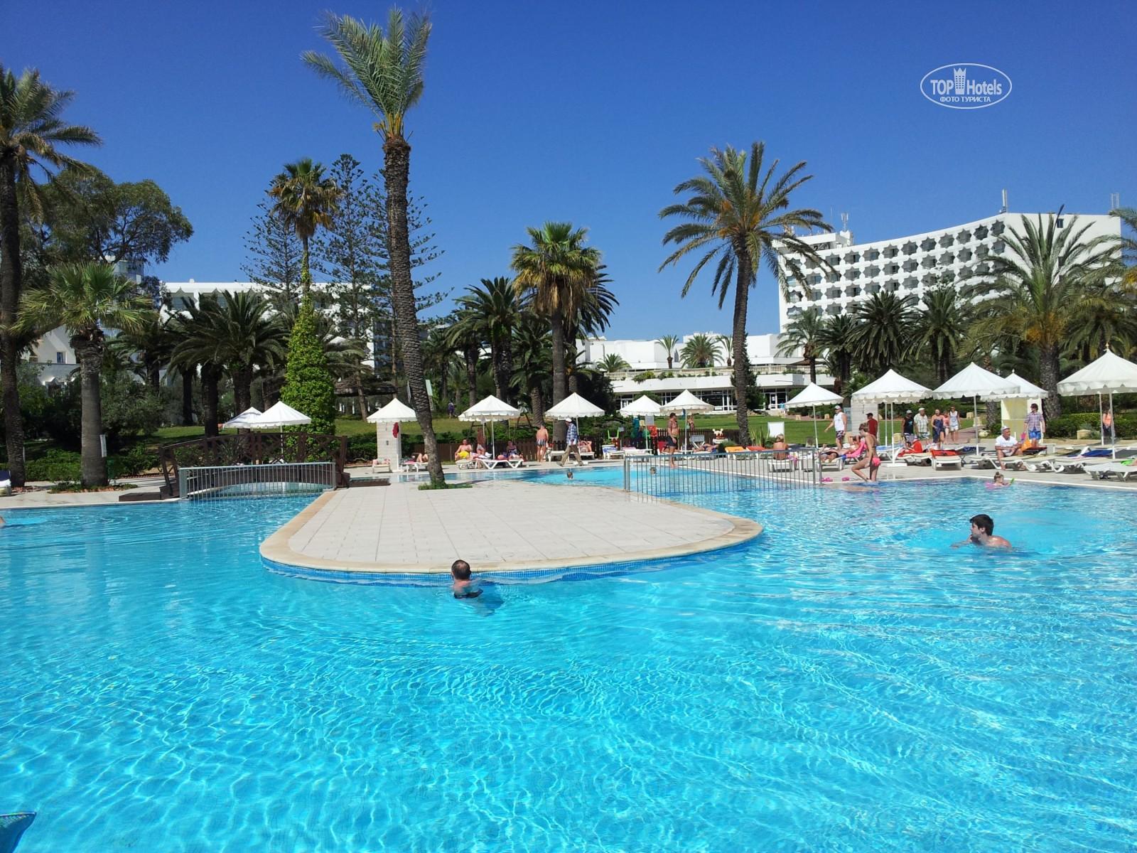 Jaz Tour Khalef Hotel Sousse Exterior foto The swimming pool at the hotel